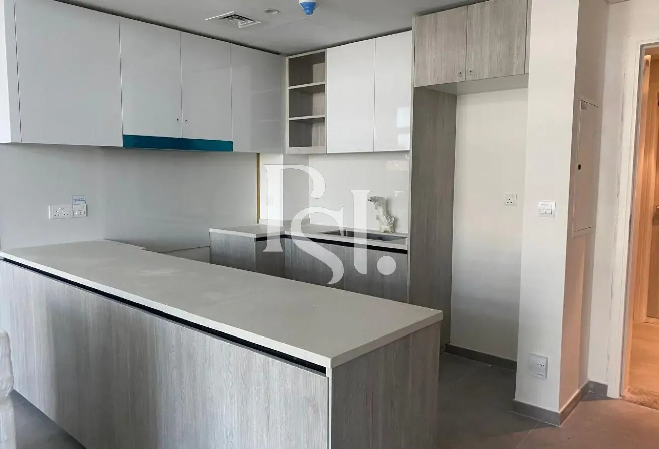 Bright Layout | Direct Access to Pool | Low Floor