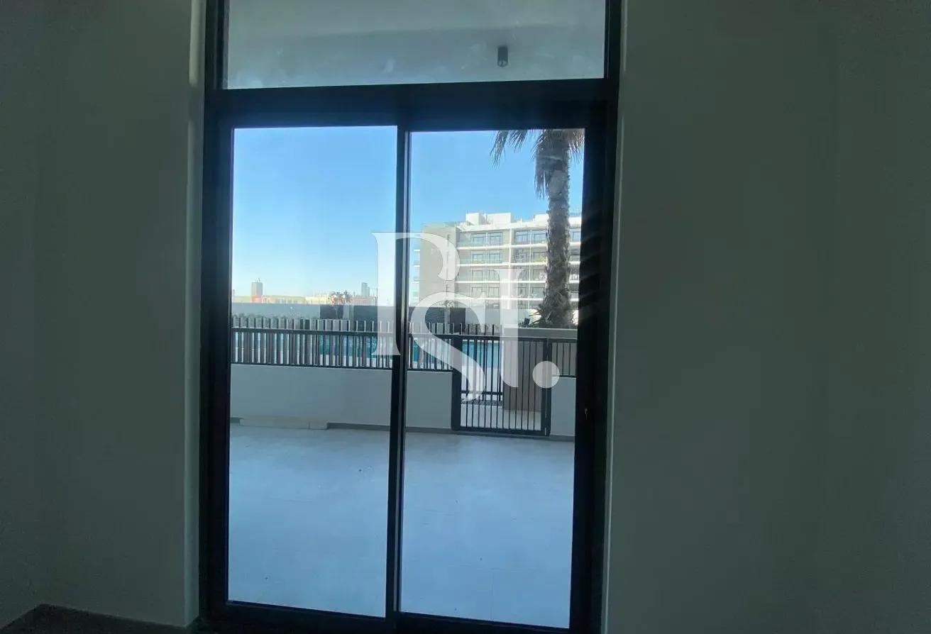Bright Layout | Direct Access to Pool | Low Floor