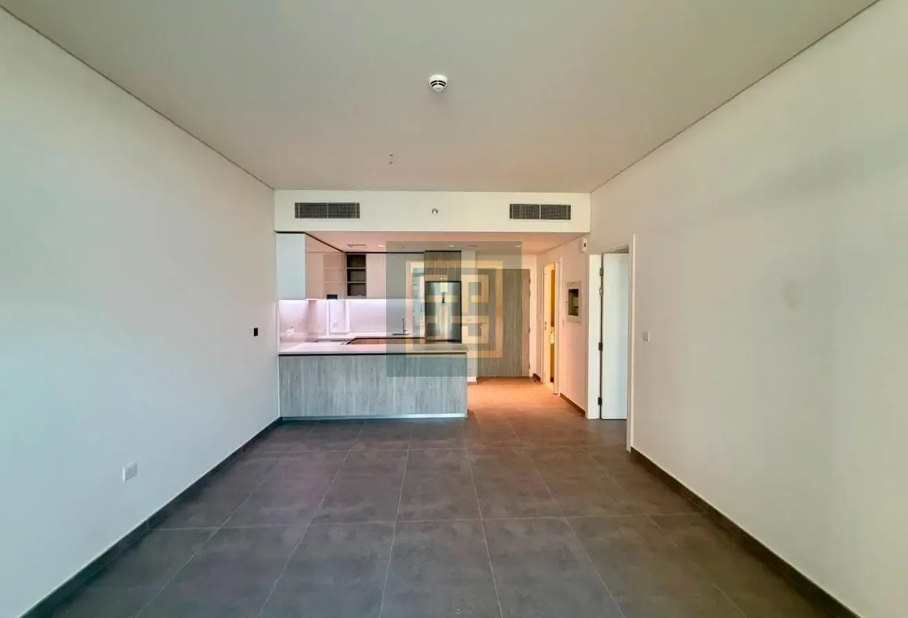 Coner Unit I Mid Floor I Pool View