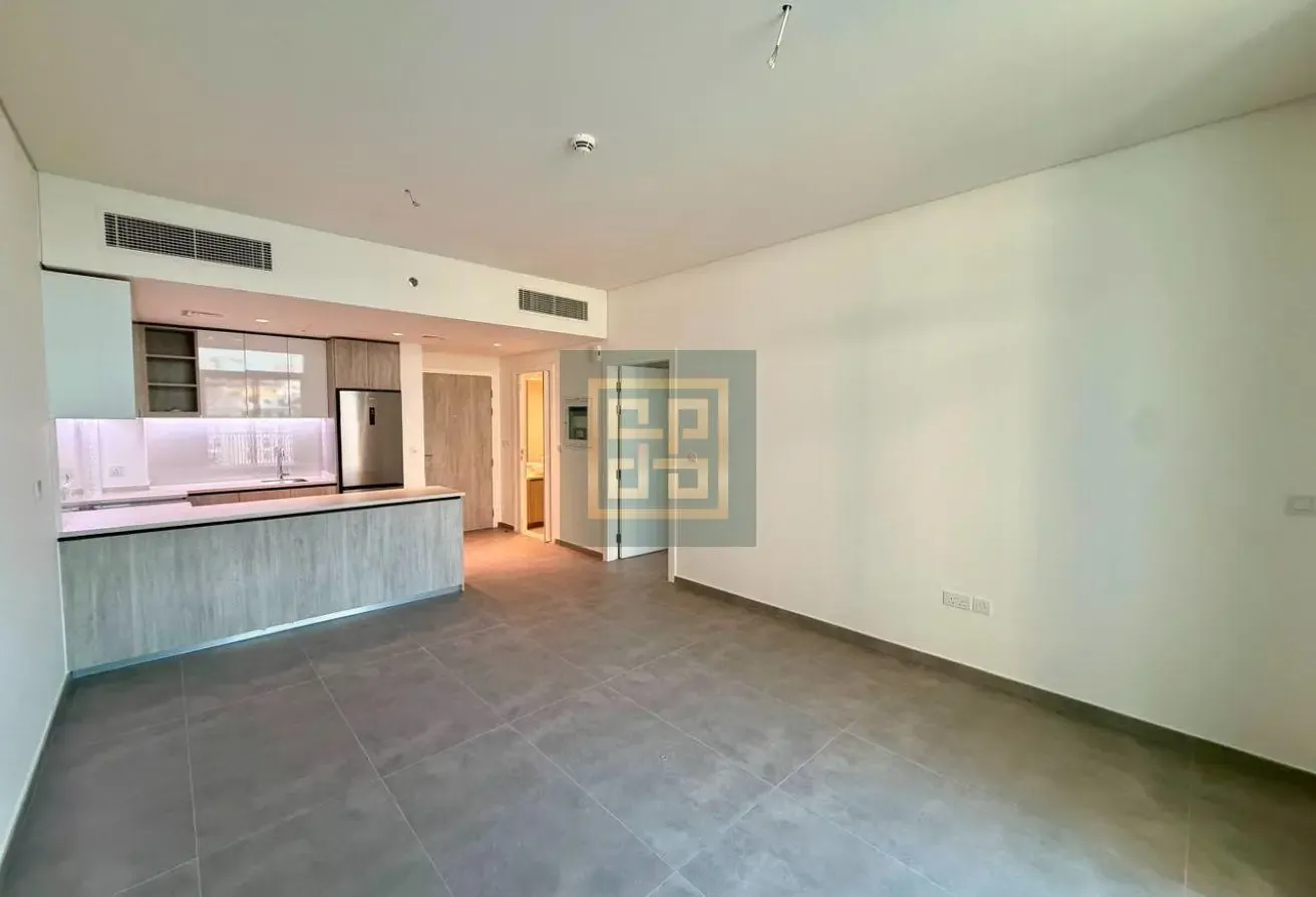 Coner Unit I Mid Floor I Pool View