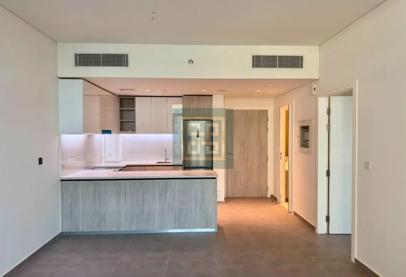 Coner Unit I Mid Floor I Pool View