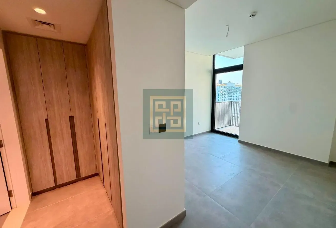 Coner Unit I Mid Floor I Pool View