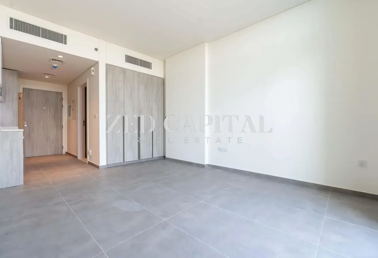 Exclusive Offer | Studio | JGE View | Move-In Now