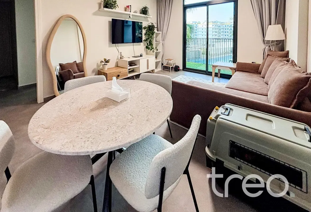 Fully furnished|Turn key and ready to move in