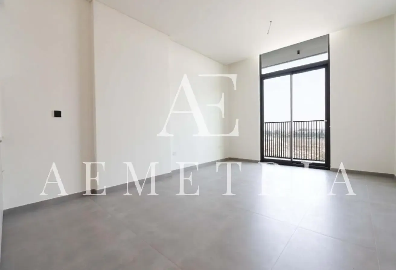 Panoramic Lake View l High Floor l Huge Balcony