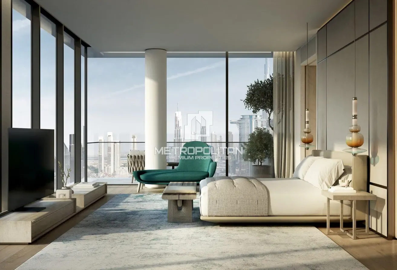 Plus Maids | Multiple Options | Middle Floor