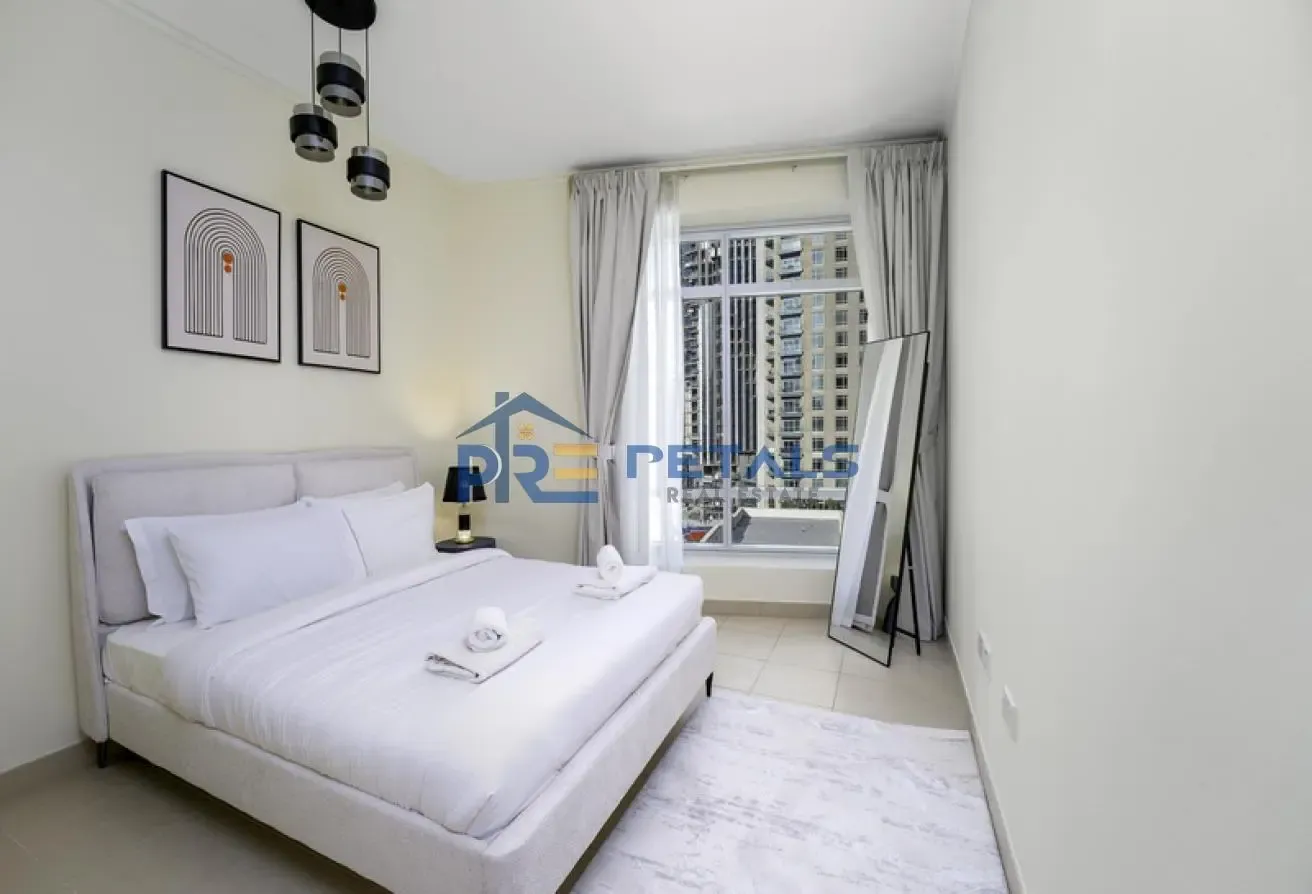 Best Deal Fully Furnished Burj Khalifa View Vacant