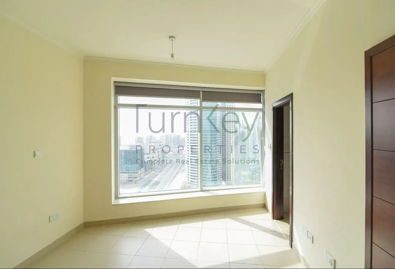Spacious Layout | Canal view | Good condition