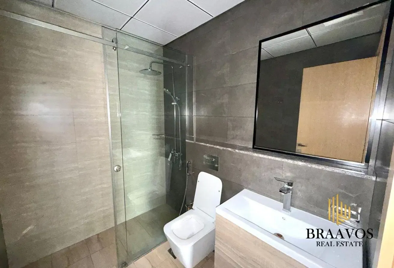 HIGH FLOOR | VACANT | CLOSED KITCHEN