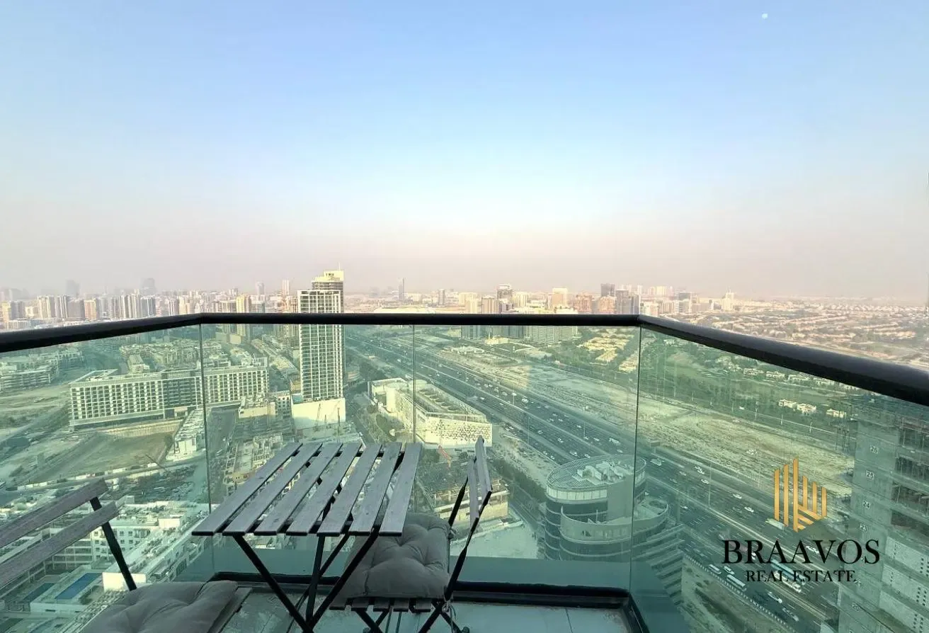 HIGH FLOOR | VACANT | CLOSED KITCHEN