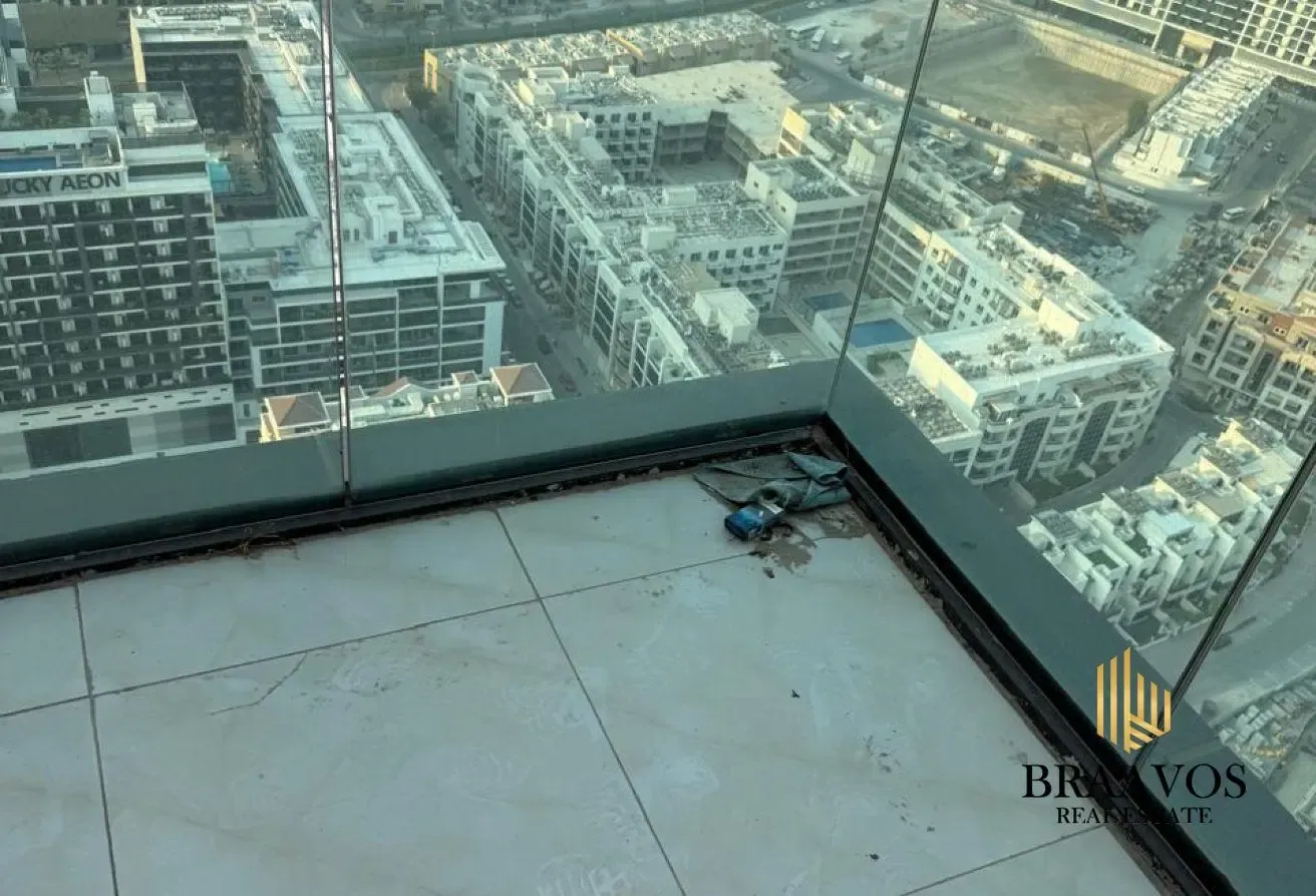 HIGH FLOOR | VACANT | CLOSED KITCHEN