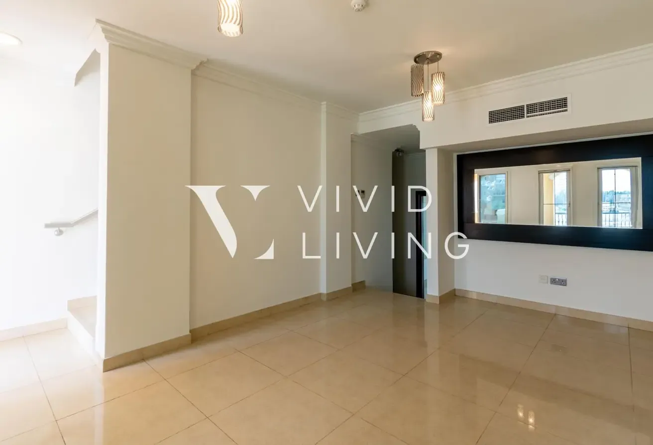Vacant | Large Layout | Key Location