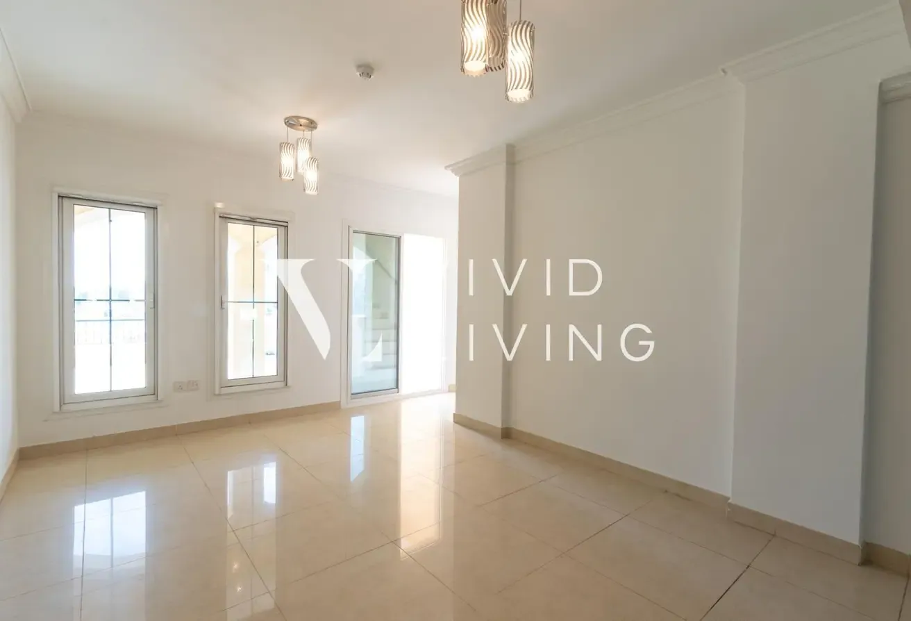 Vacant | Large Layout | Key Location