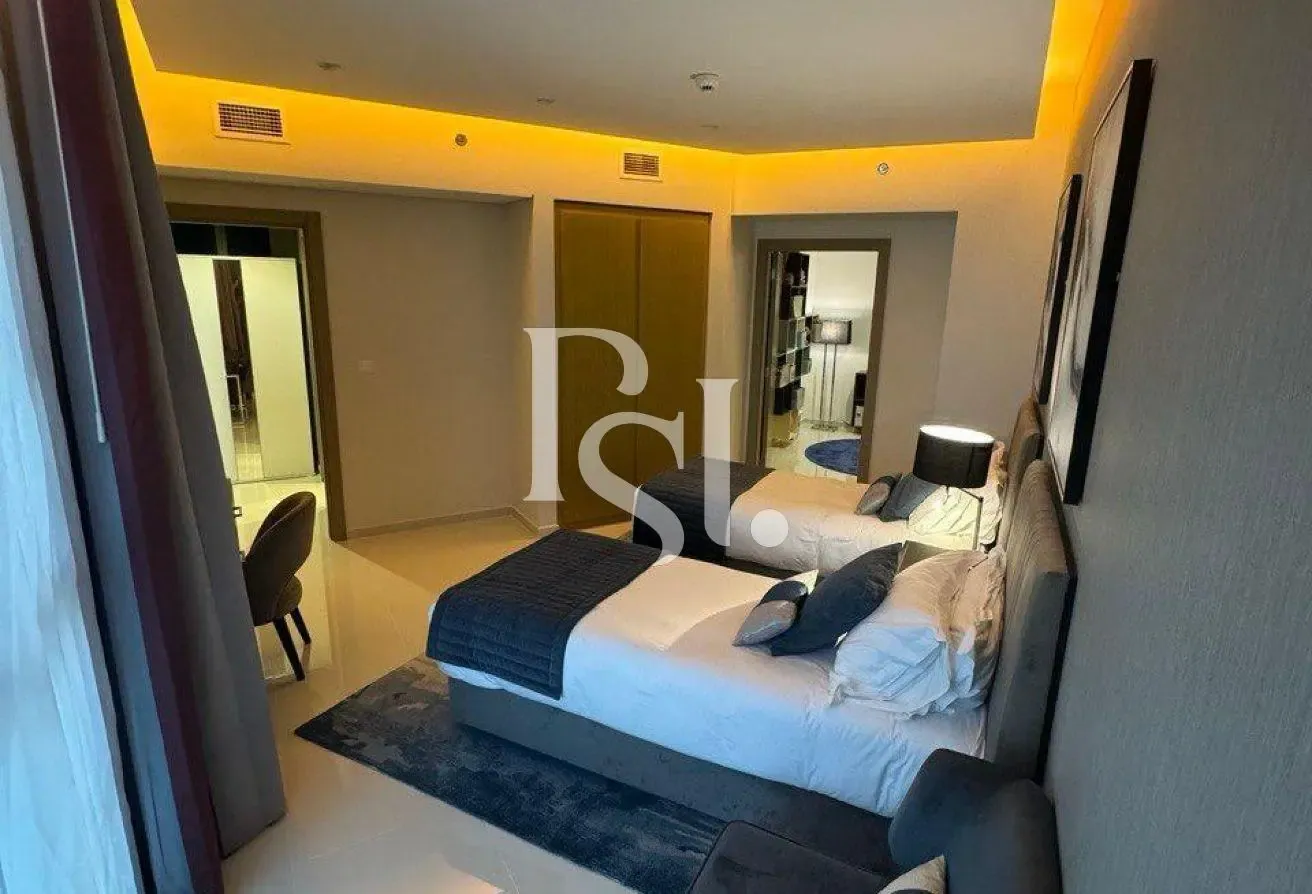 Biggest Layout | High Floor | Canal + Skyline View