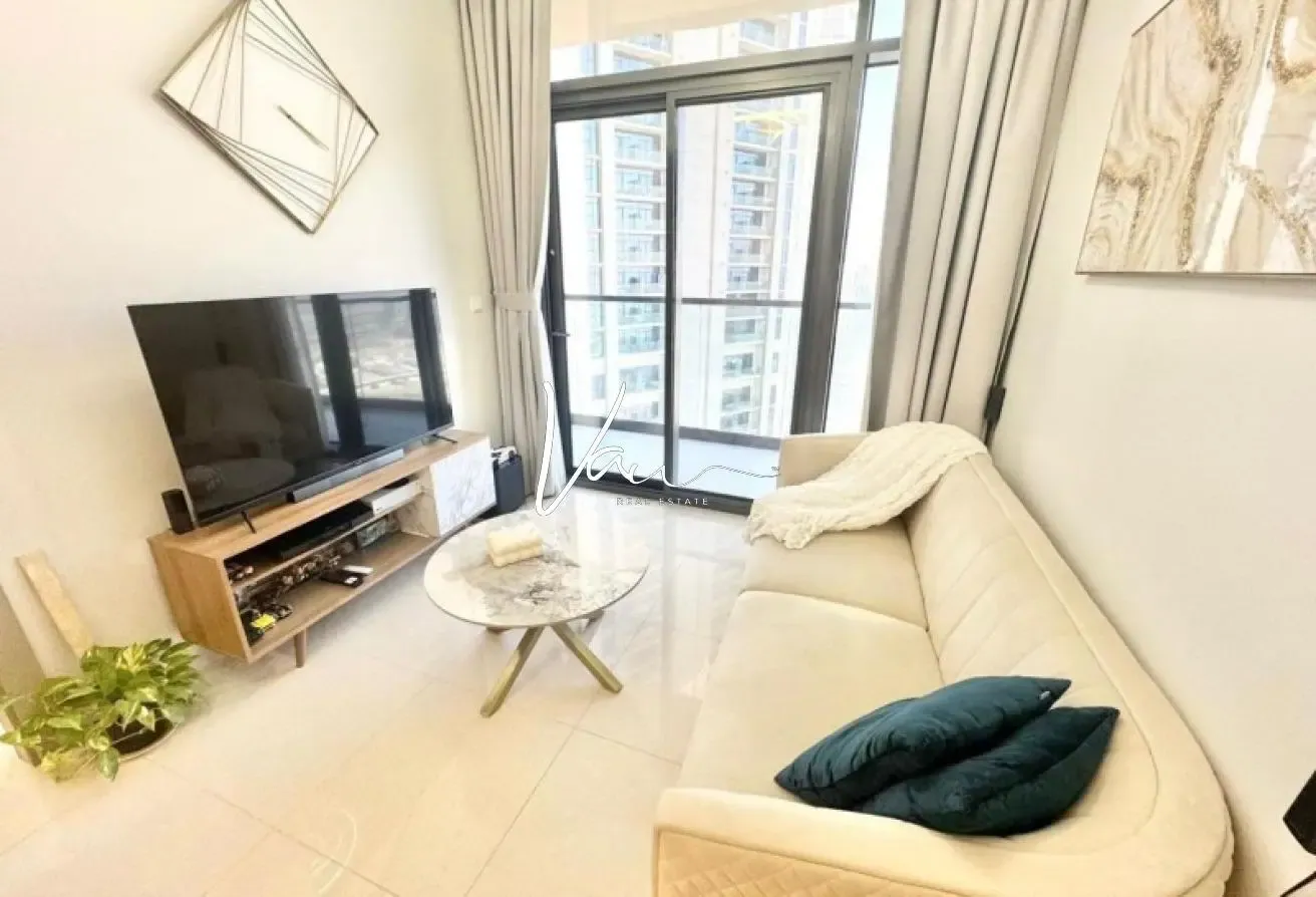 Spacious 2BR | Canal View | Mid Floor