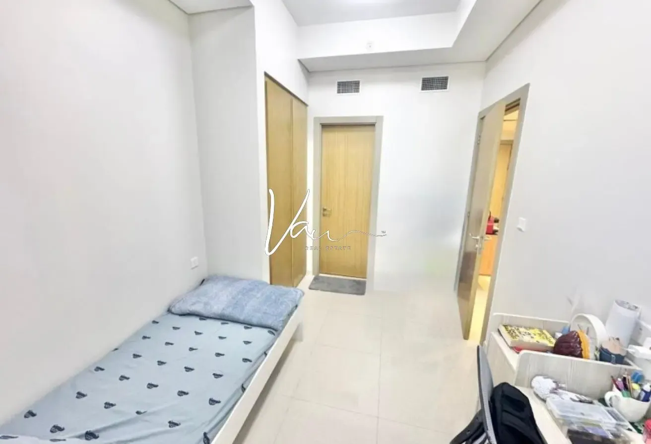 Spacious 2BR | Canal View | Mid Floor