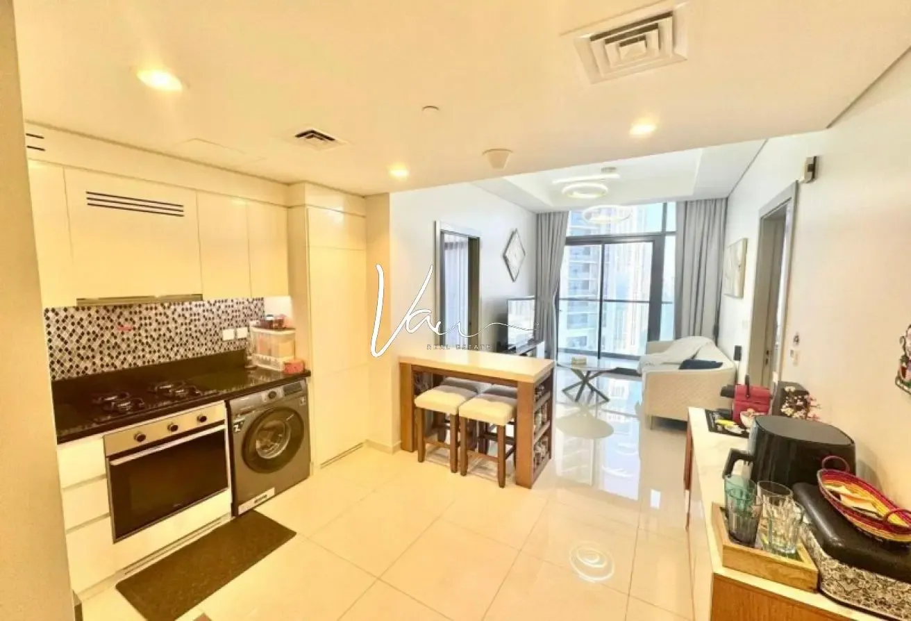 Spacious 2BR | Canal View | Mid Floor