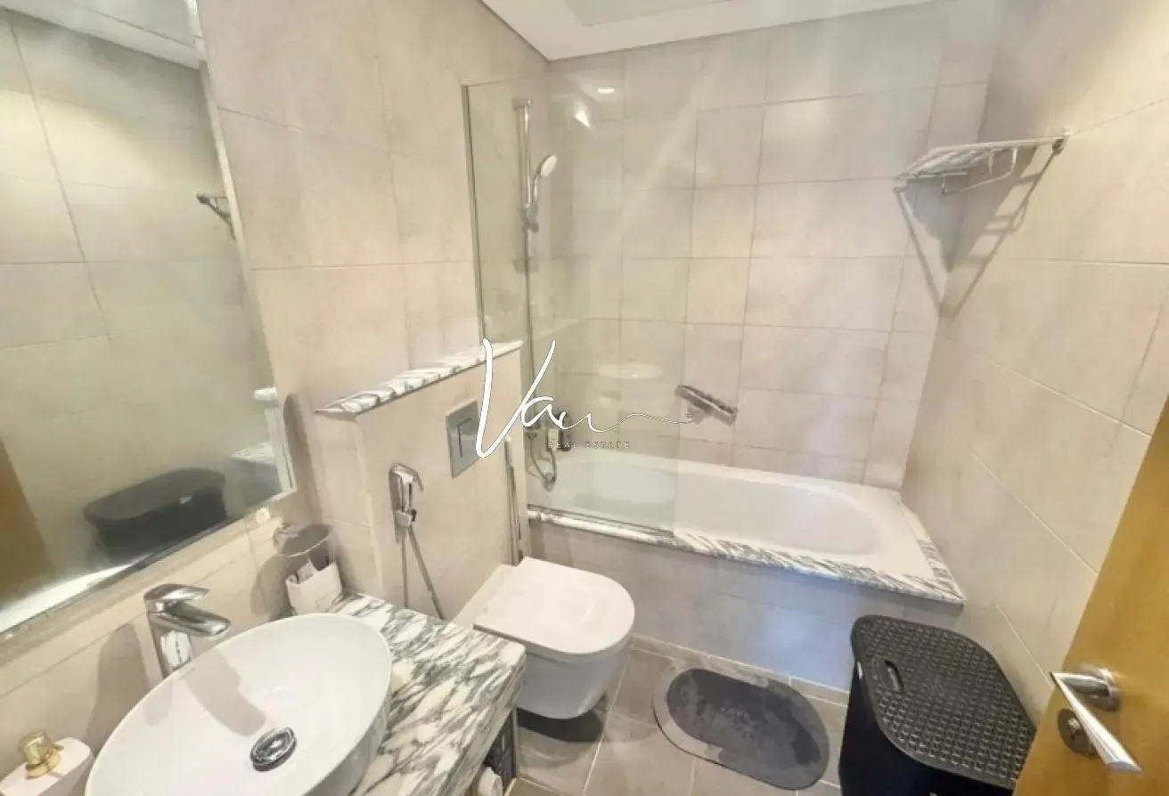 Spacious 2BR | Canal View | Mid Floor