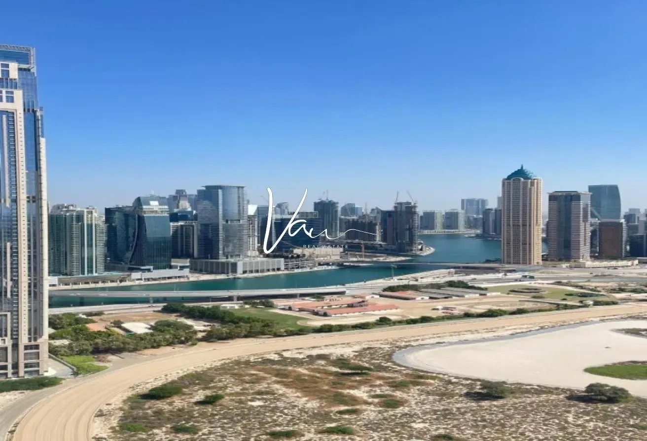 Spacious 2BR | Canal View | Mid Floor