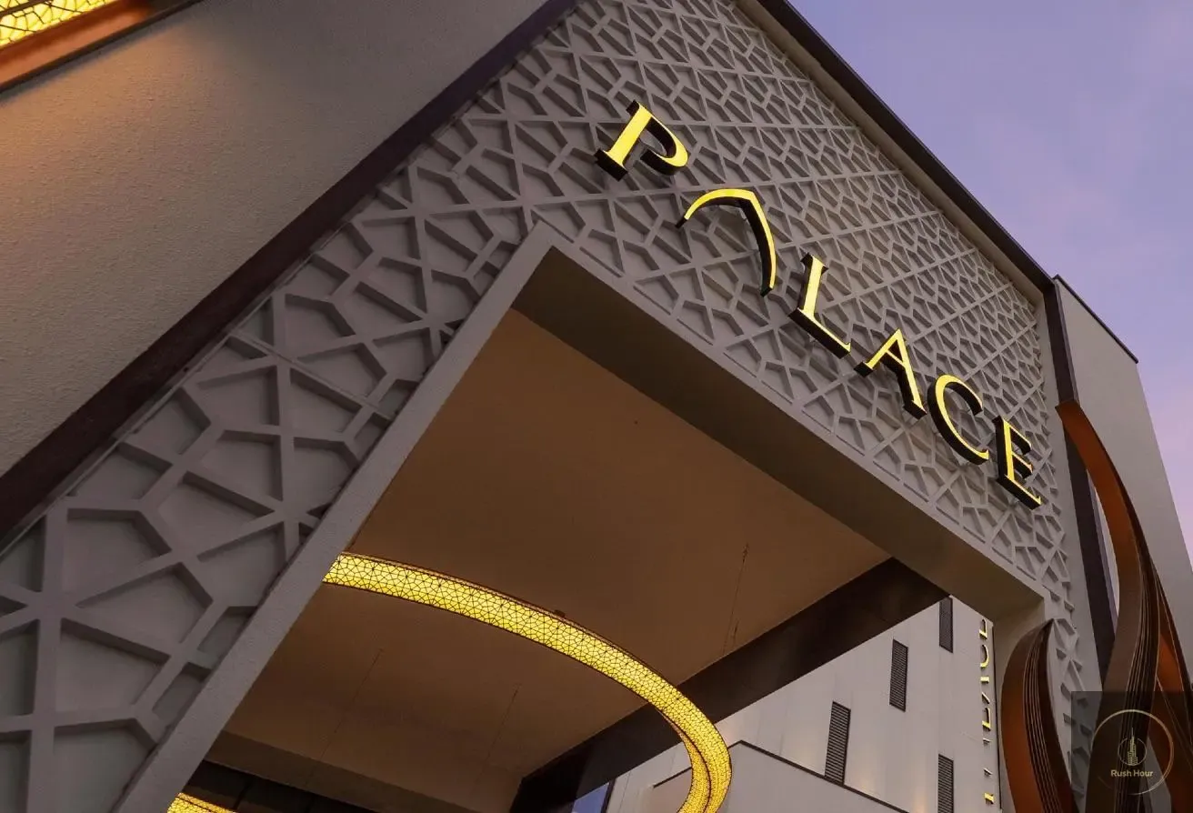 HIGH FLOOR, 5-STAR BRAND, WALK TO METRO