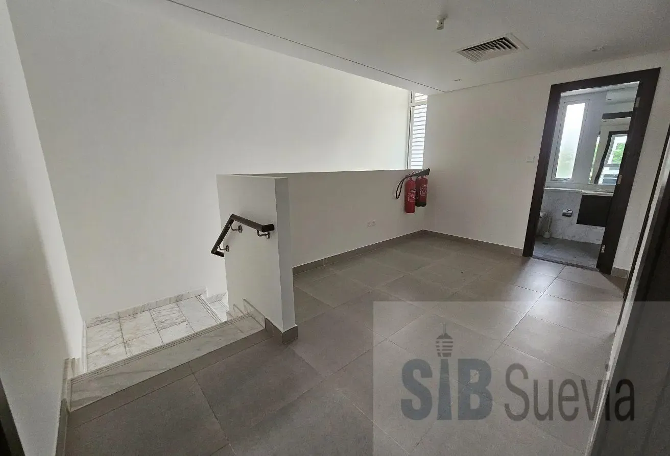 Well Maintained |  3 Bed |  Single Row