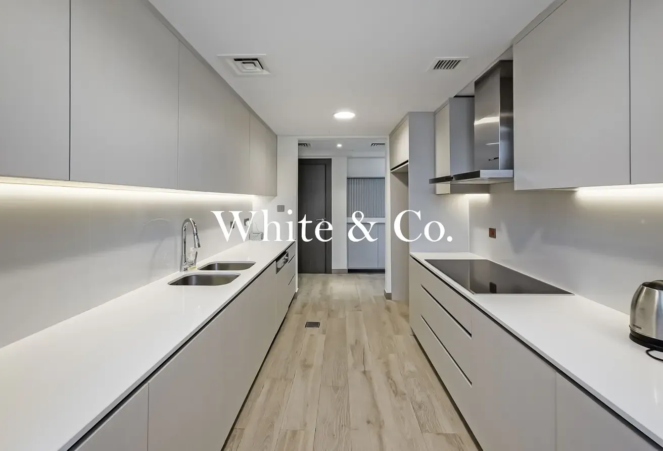 Upgraded Unit | VASTU | Single Row 3BR TH