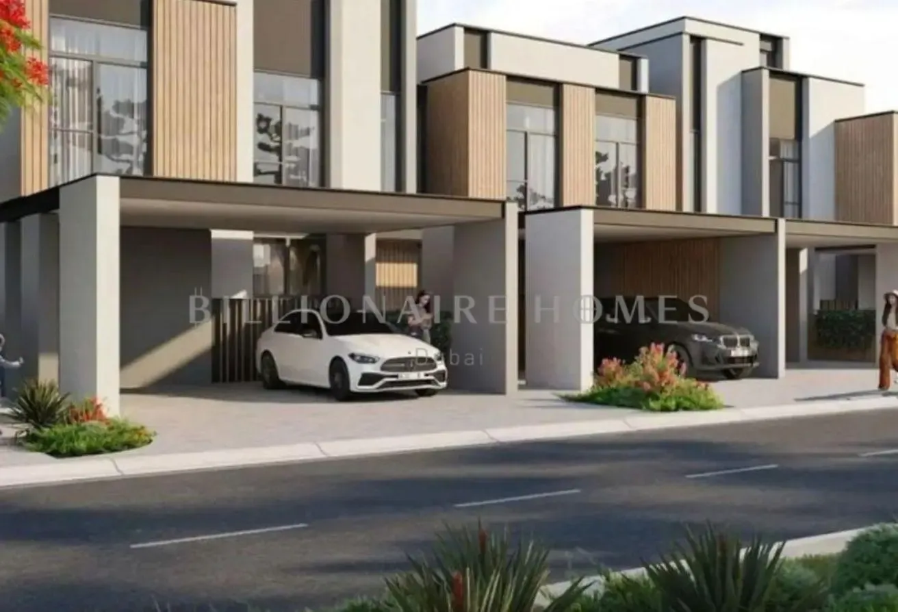 3 BR Townhouse in Mudon with Private Garden