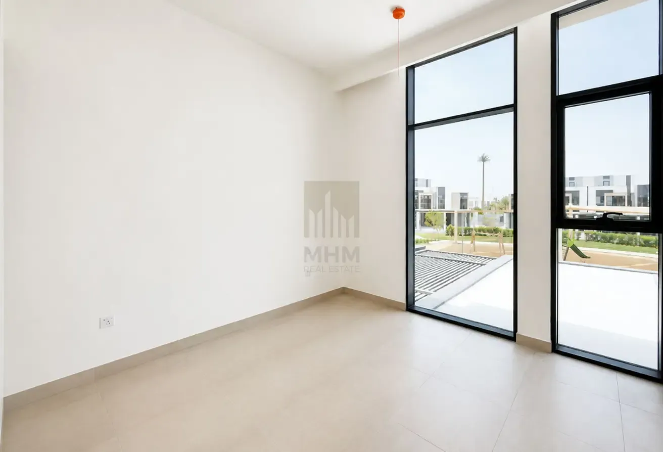 Vastu Compliant | Vacant | 3BR + Maid’s TH | Single Row | Middle Unit