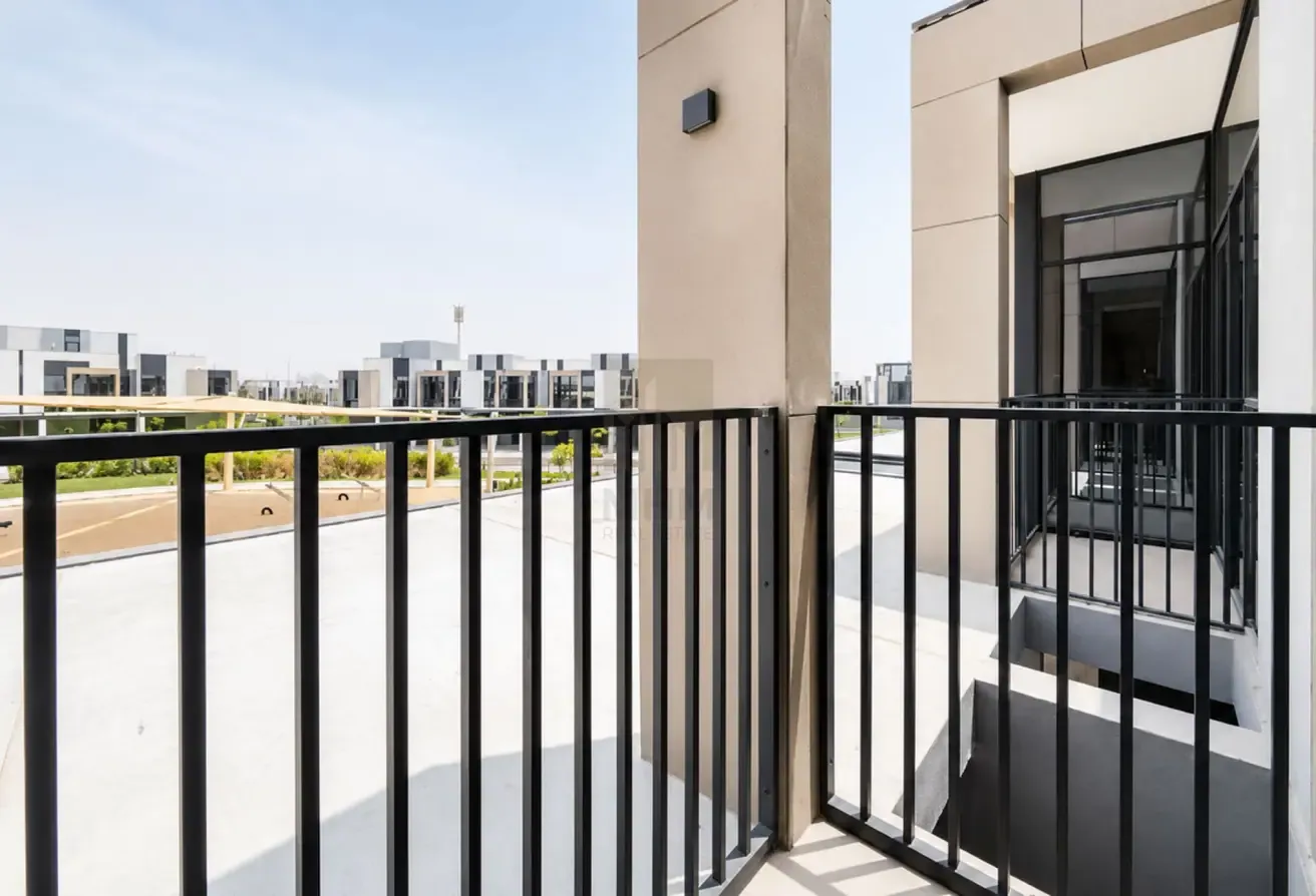 Vastu Compliant | Vacant | 3BR + Maid’s TH | Single Row | Middle Unit