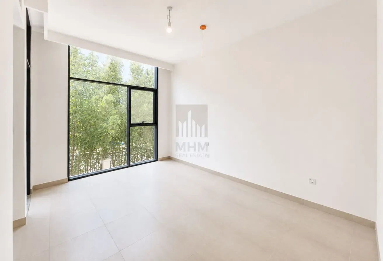 Vastu Compliant | Vacant | 3BR + Maid’s TH | Single Row | Middle Unit