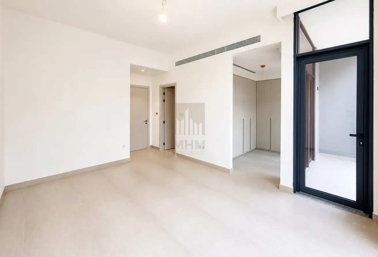 Vastu Compliant | Vacant | 3BR + Maid’s TH | Single Row | Middle Unit