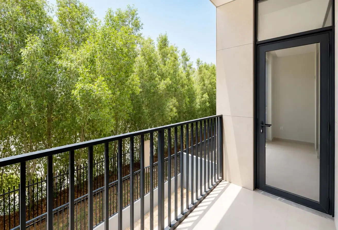 Vastu Compliant | Vacant | 3BR + Maid’s TH | Single Row | Middle Unit
