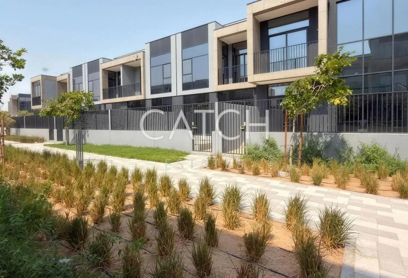 Green Patch Facing | 3BR+Maid | Mid Unit