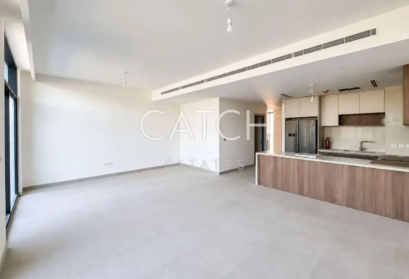 Green Patch Facing | 3BR+Maid | Mid Unit