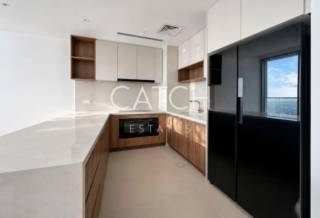 Green Patch Facing | 3BR+Maid | Mid Unit