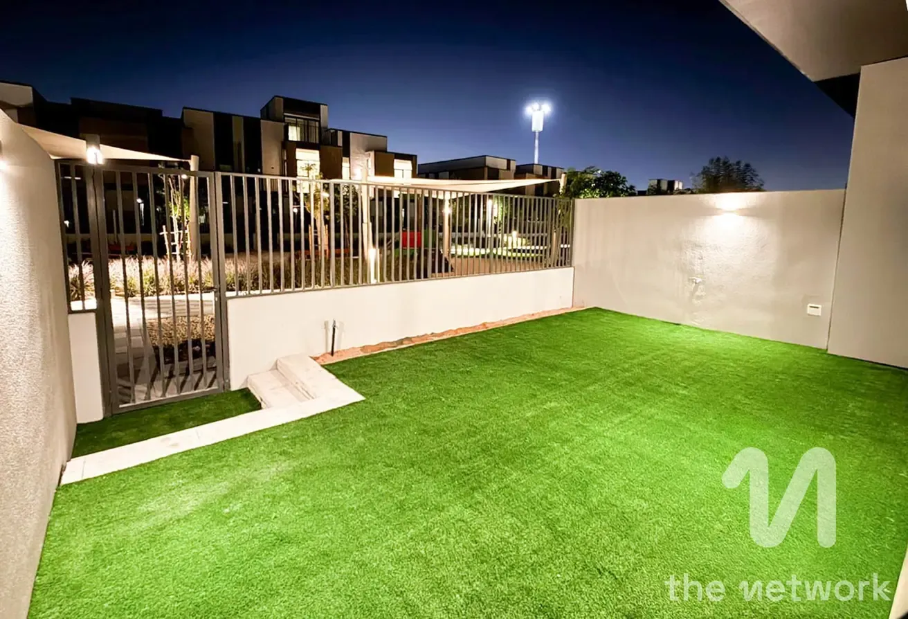 Ready To Move In | Direct On Park | Next To Pool