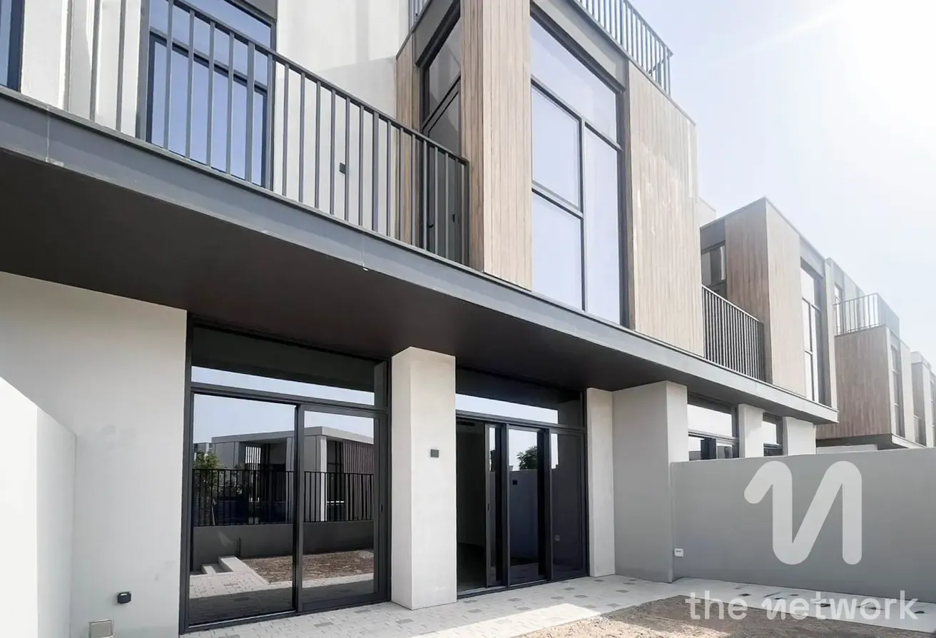 Ready To Move In | Direct On Park | Next To Pool
