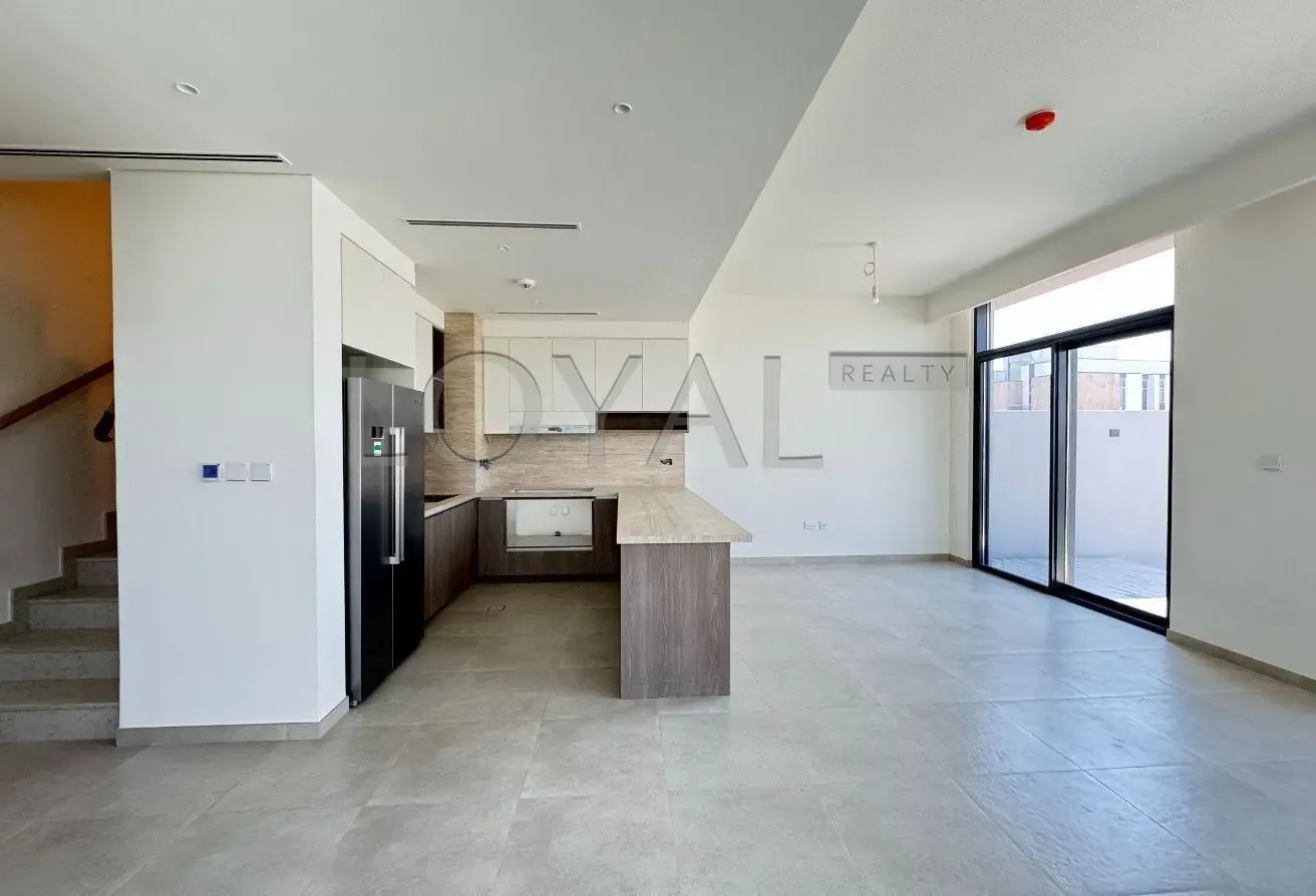Spacious | Community Expert | Lowest Price