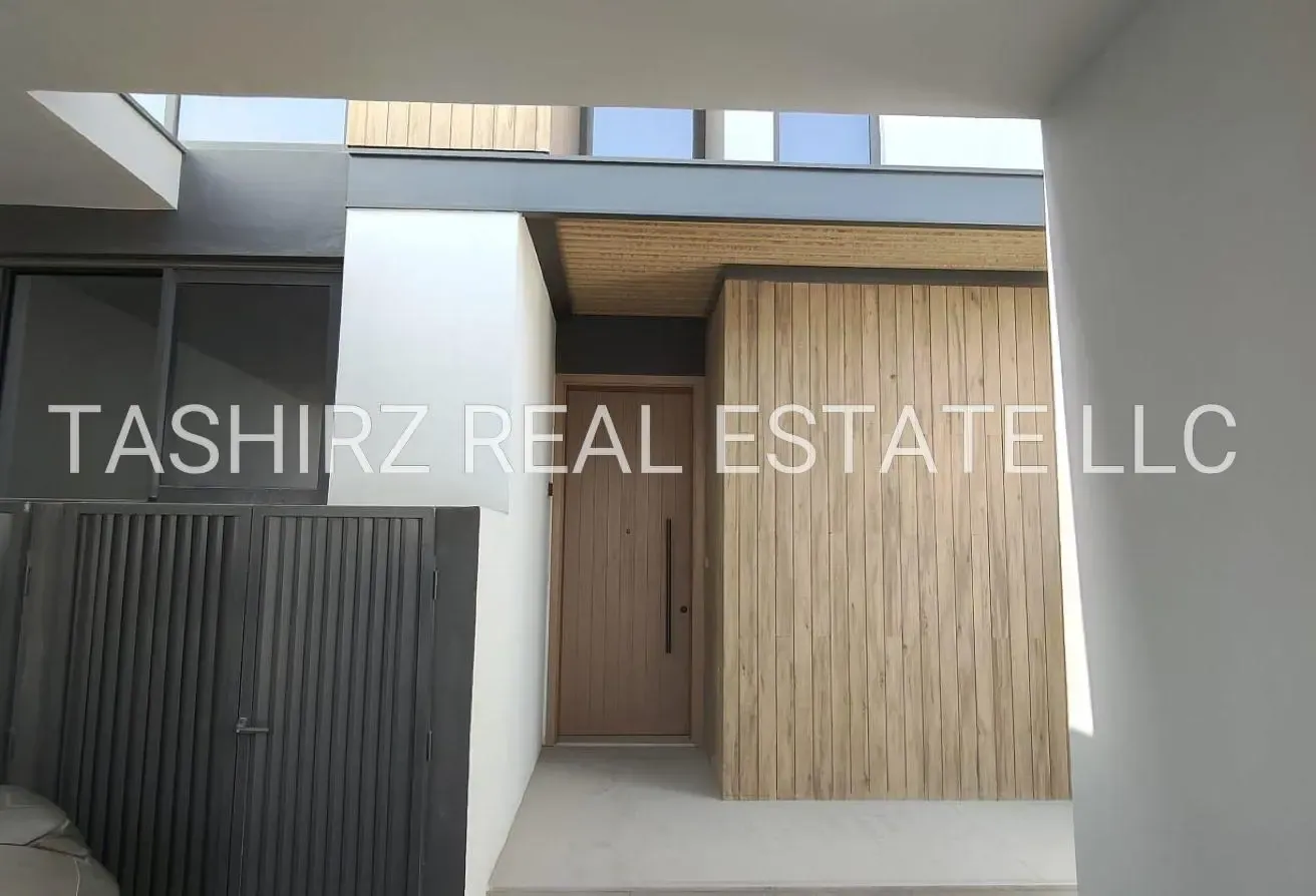Brandnew 3Bed TH | Single Row | Unfurnished