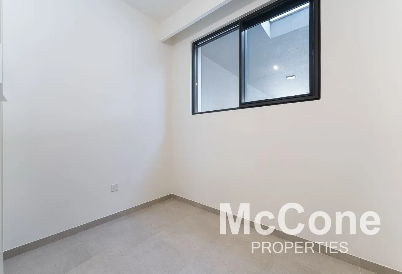 Internal Unit | Park Facing | Priced To Sell