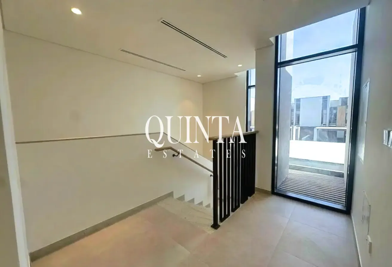 Modern and Spacious Layout| Family Living