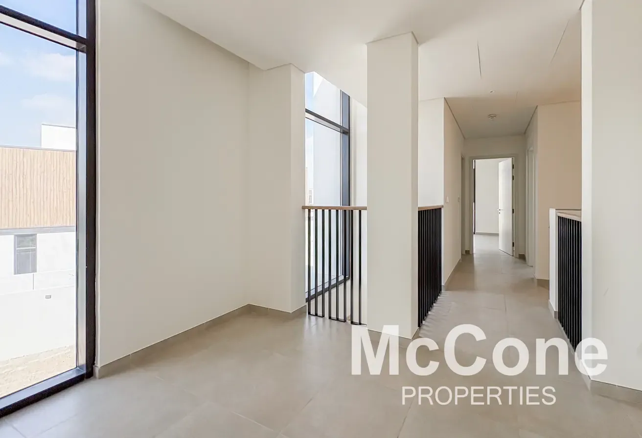 Green Belt | Great Location | Ready to Move