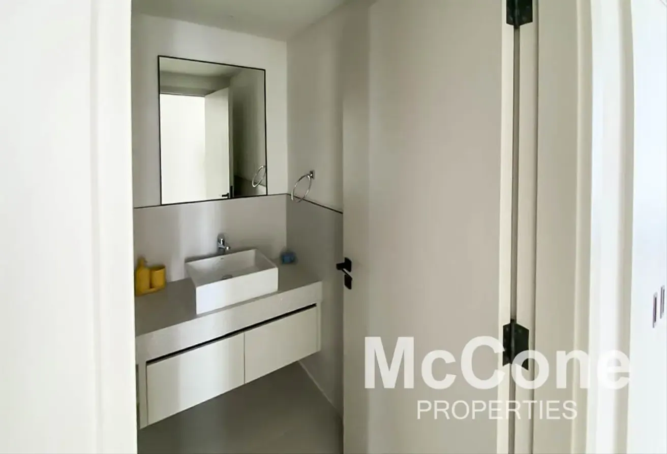 Marina View | Spacious | Deluxe Furniture