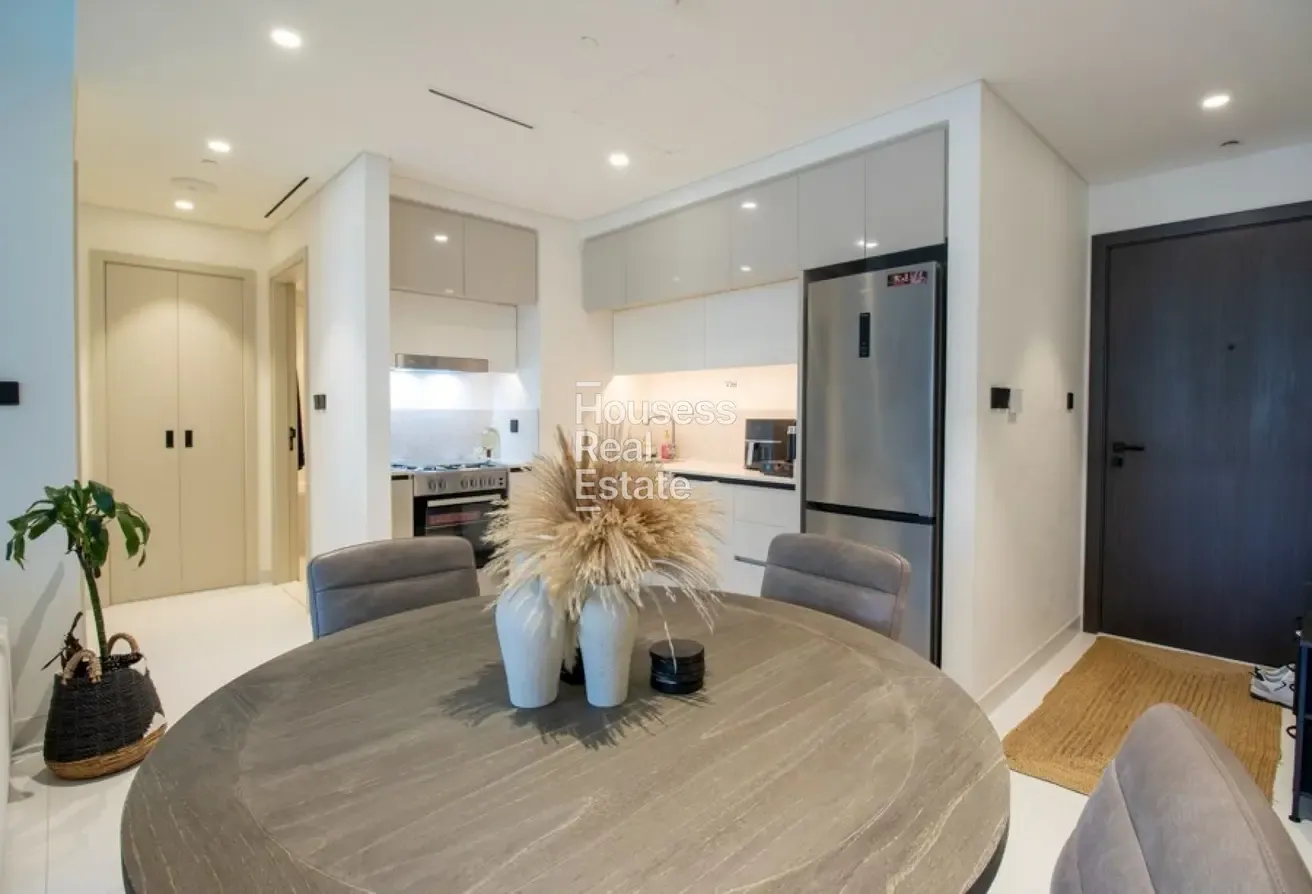 Prime Location | Vacant | Beach Access