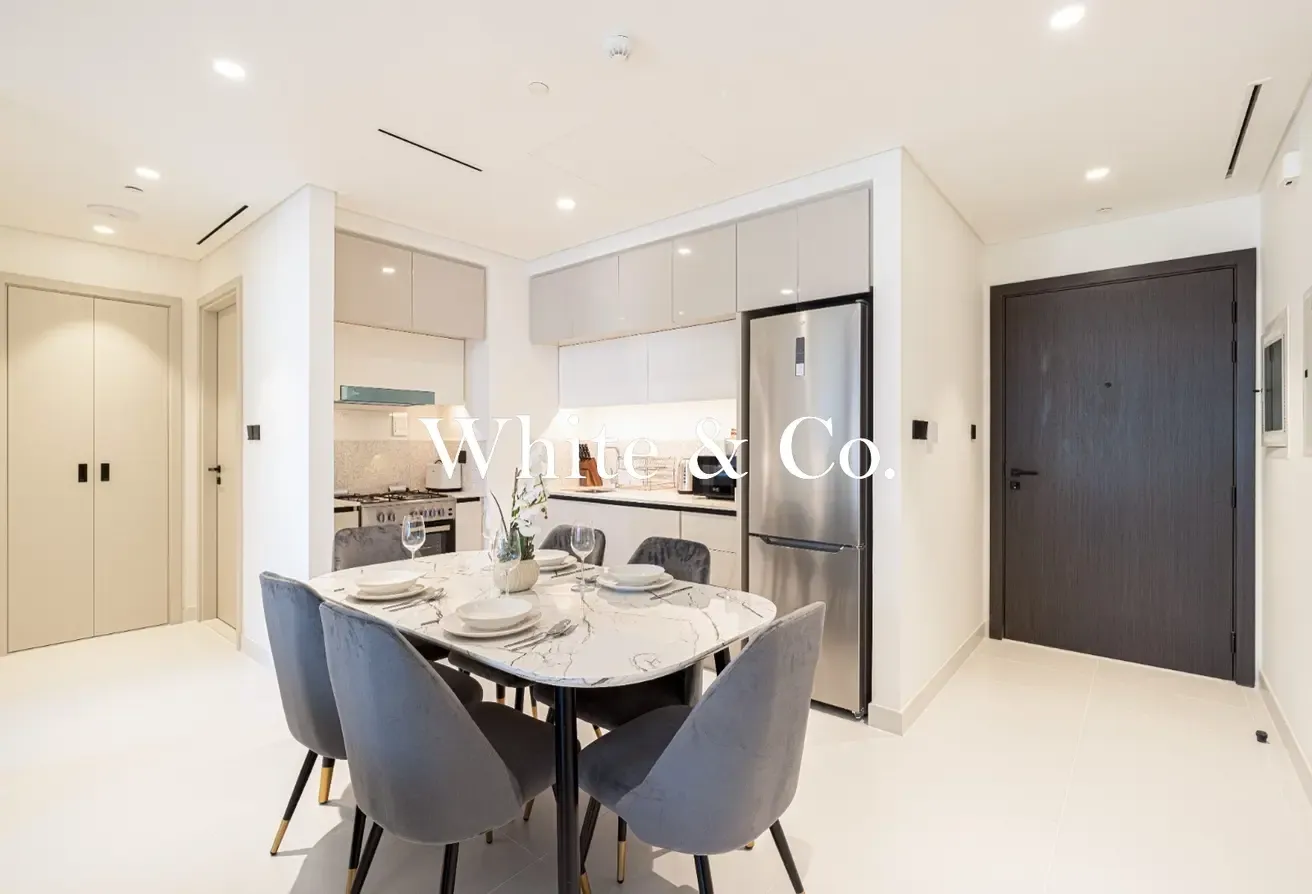 One month free | Sea Views | Vacant Now