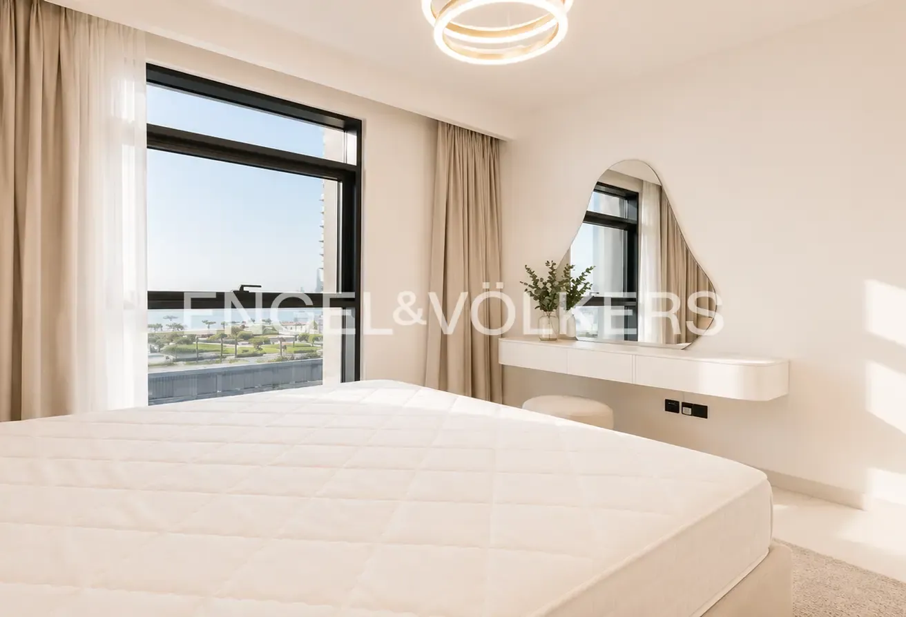 Fully Furnished I Vacant I Sea View
