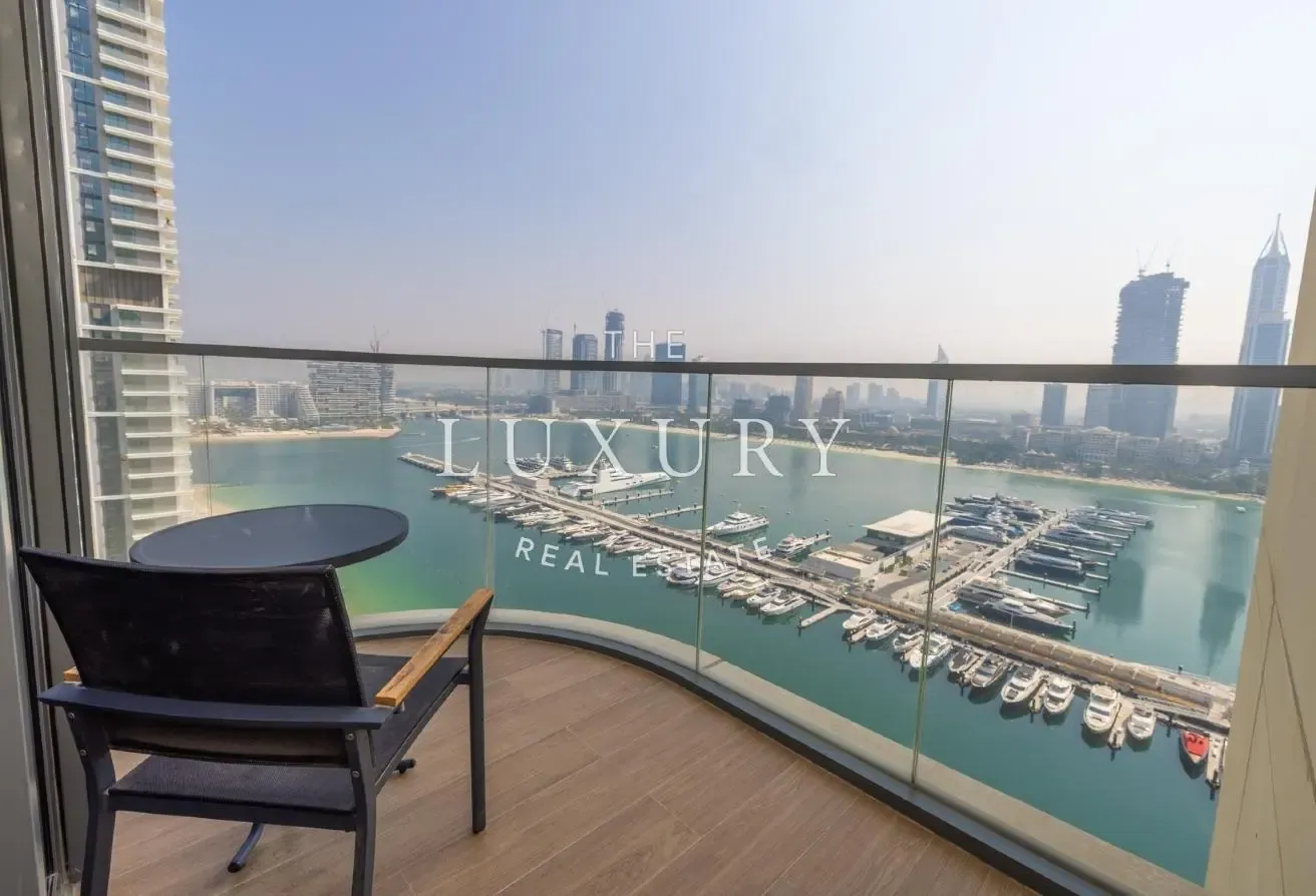 PANORAMIC SEA VIEW | FULLY FURNISHED | VACANT