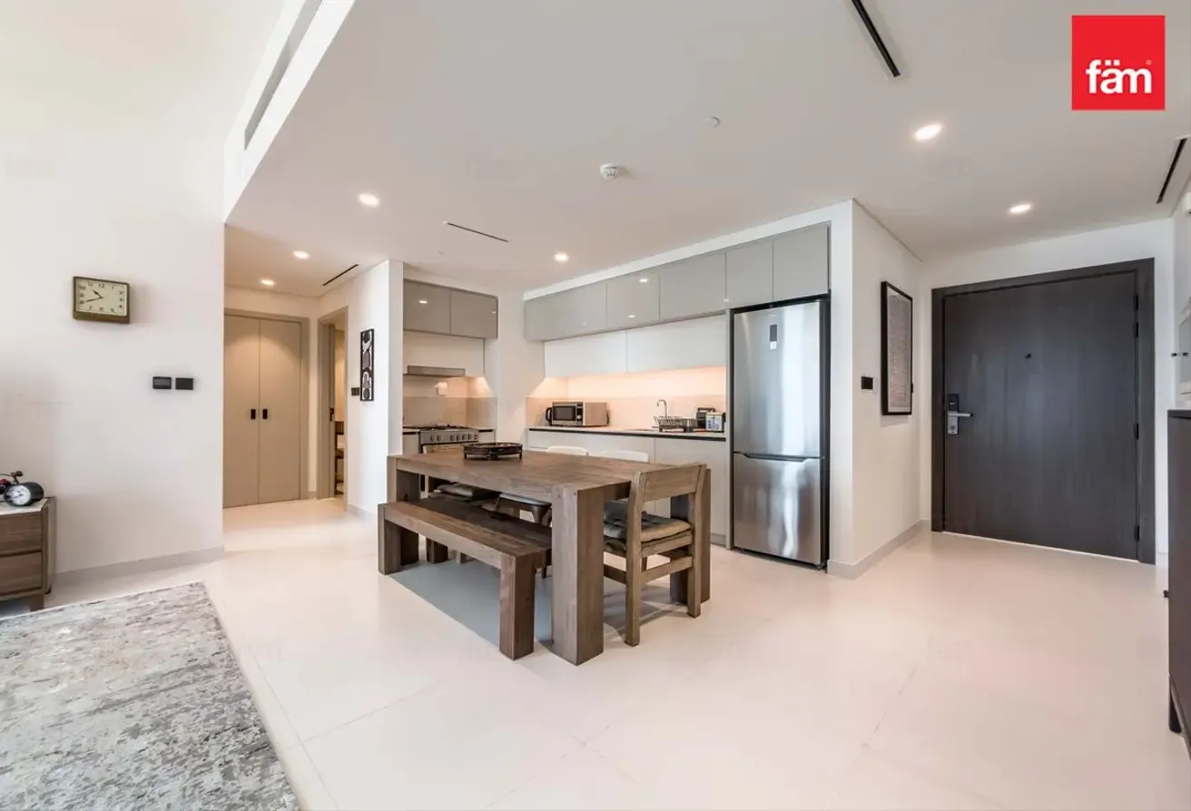 High Floor | Furnished | Direct Beach Access