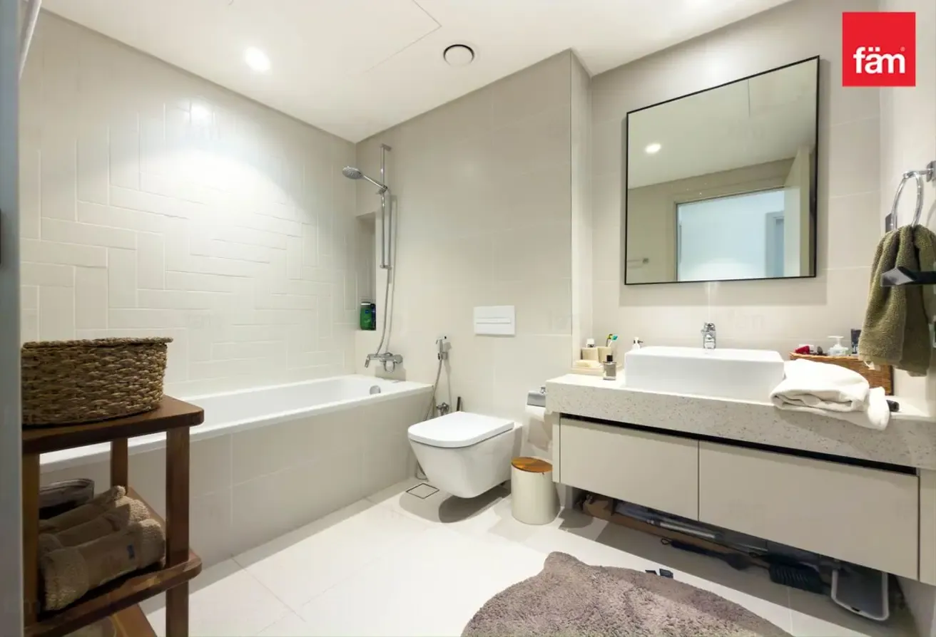High Floor | Furnished | Direct Beach Access