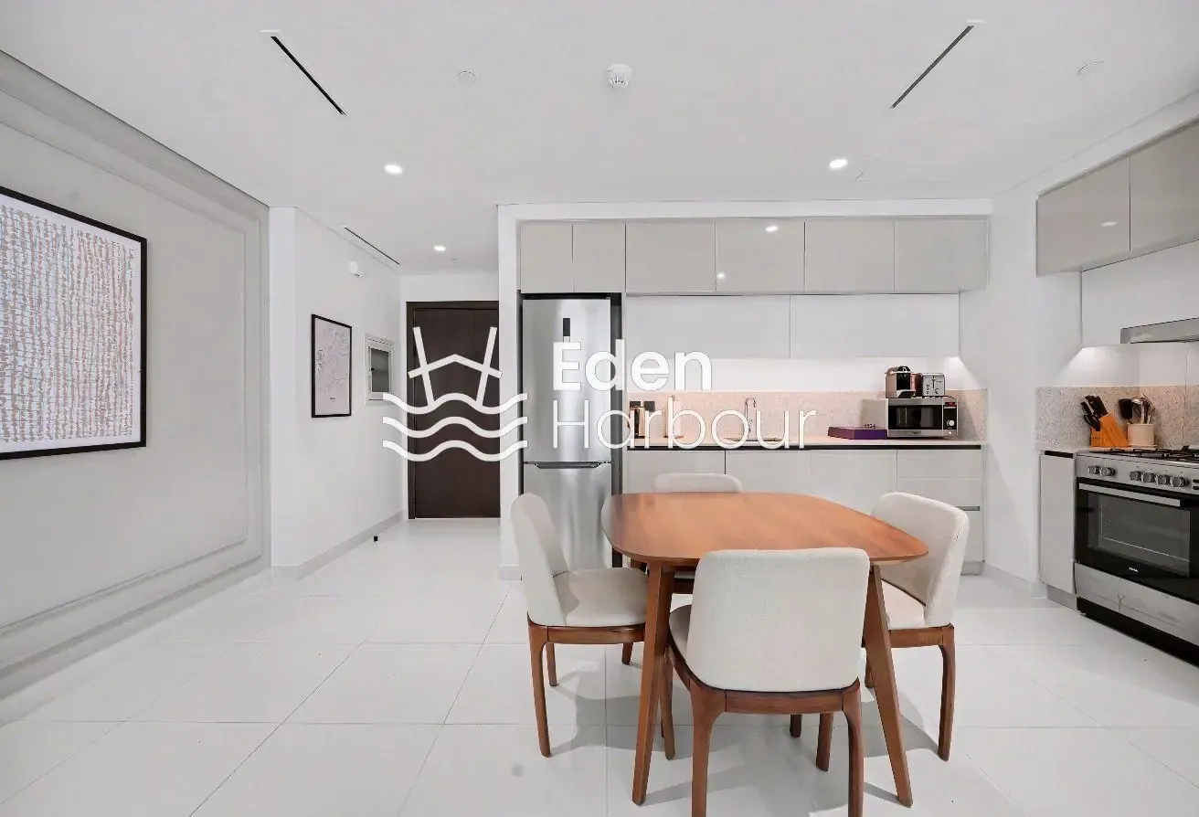 12 CHEQUES | FURNISHED | LARGER LAYOUT